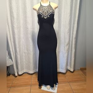 Floor Length Betsy & Adam Prom Dress ~ Black Size 2 ~ Beaded ~ Open Back